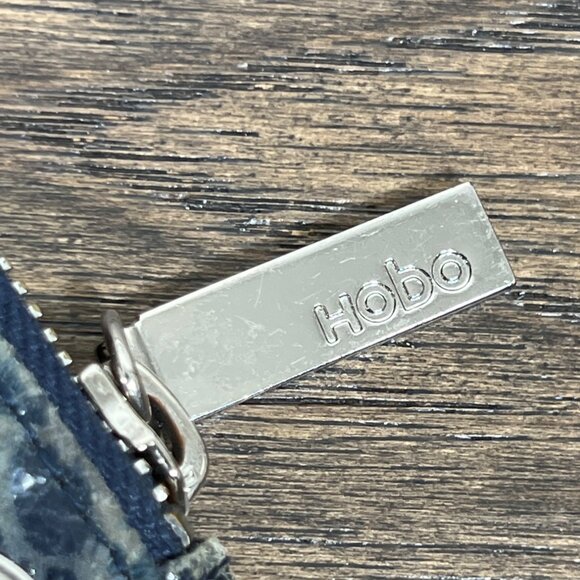 HOBO Zoe Floral Snakeskin Print Embossed Wristlet Multicolor - Picture 3 of 6